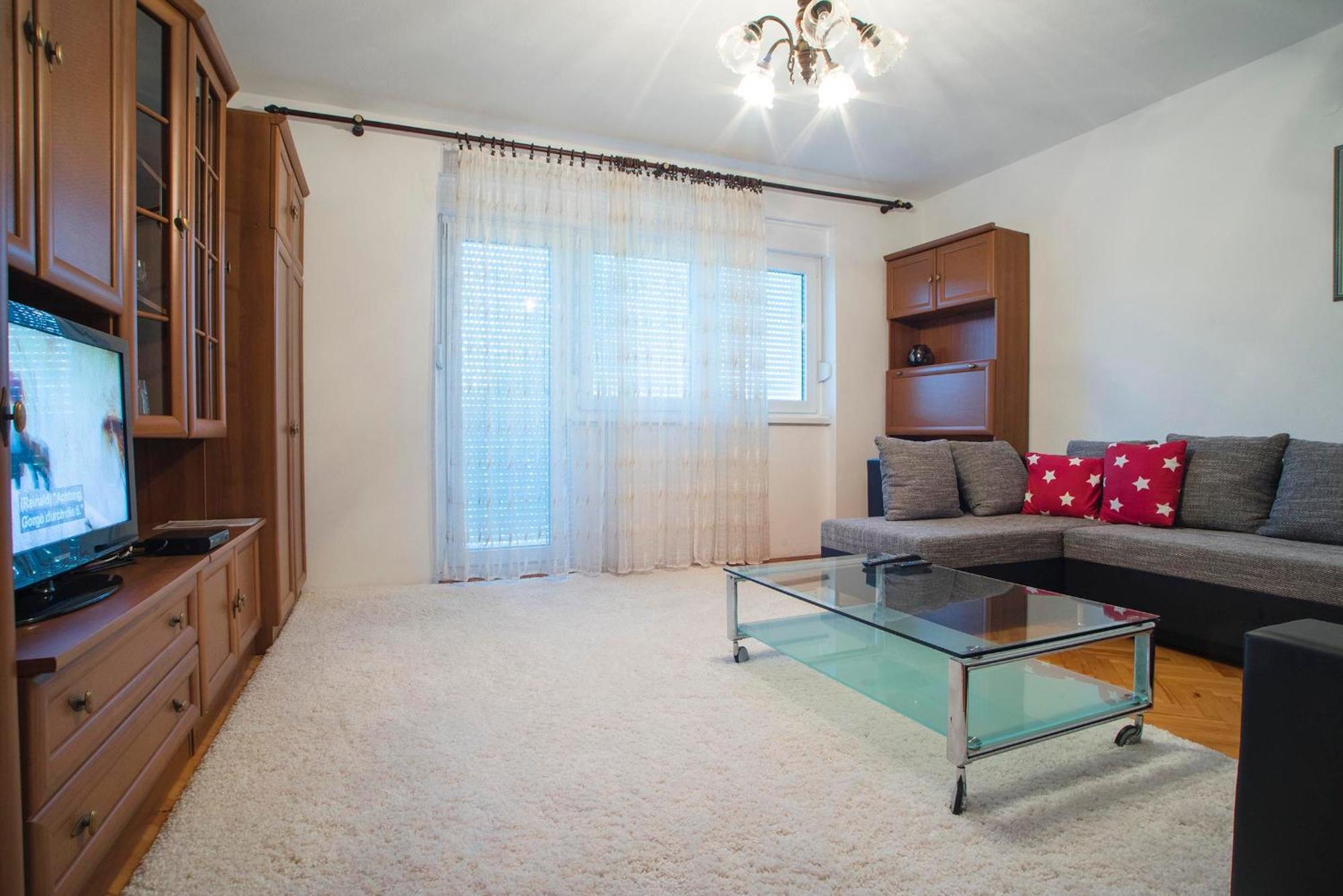 Apartments Vesna سلوني الغرفة الصورة