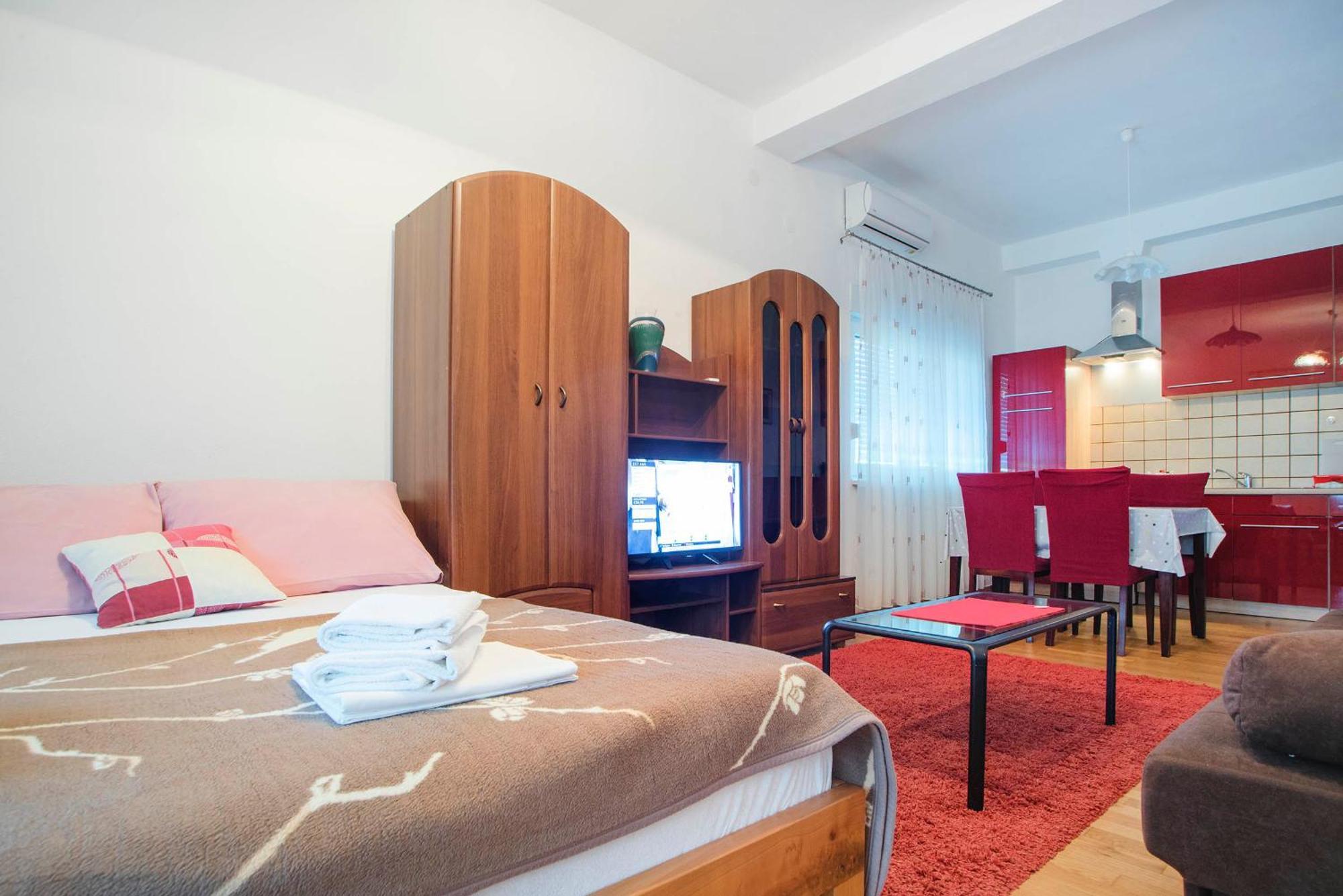 Apartments Vesna سلوني الغرفة الصورة